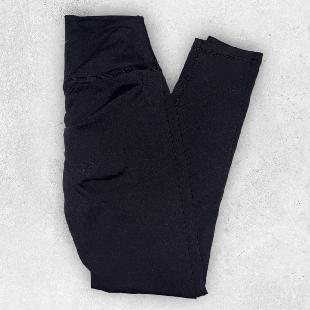 Glow/Halio LA Black Scrunch Leggings